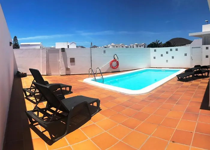 Vakantiehuis Central House In Tias With Private Pool
