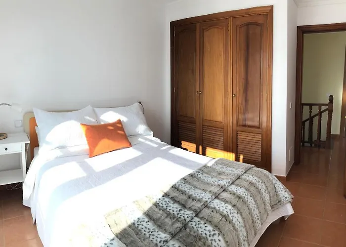 Central House In Tias With Private Pool Vakantiehuis *