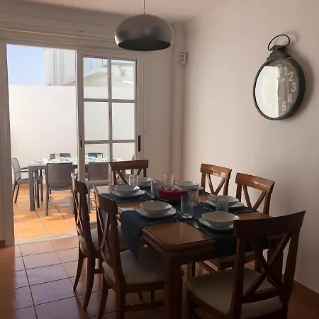 Central House In Tias With Private Pool Casa vacanze