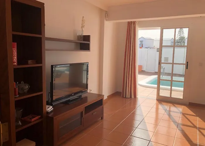 Central House In Tias With Private Pool