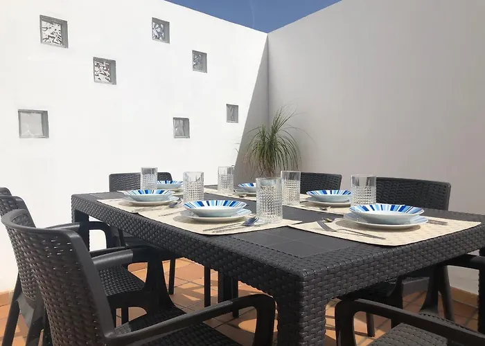 Dom wakacyjny Central House In Tias With Private Pool